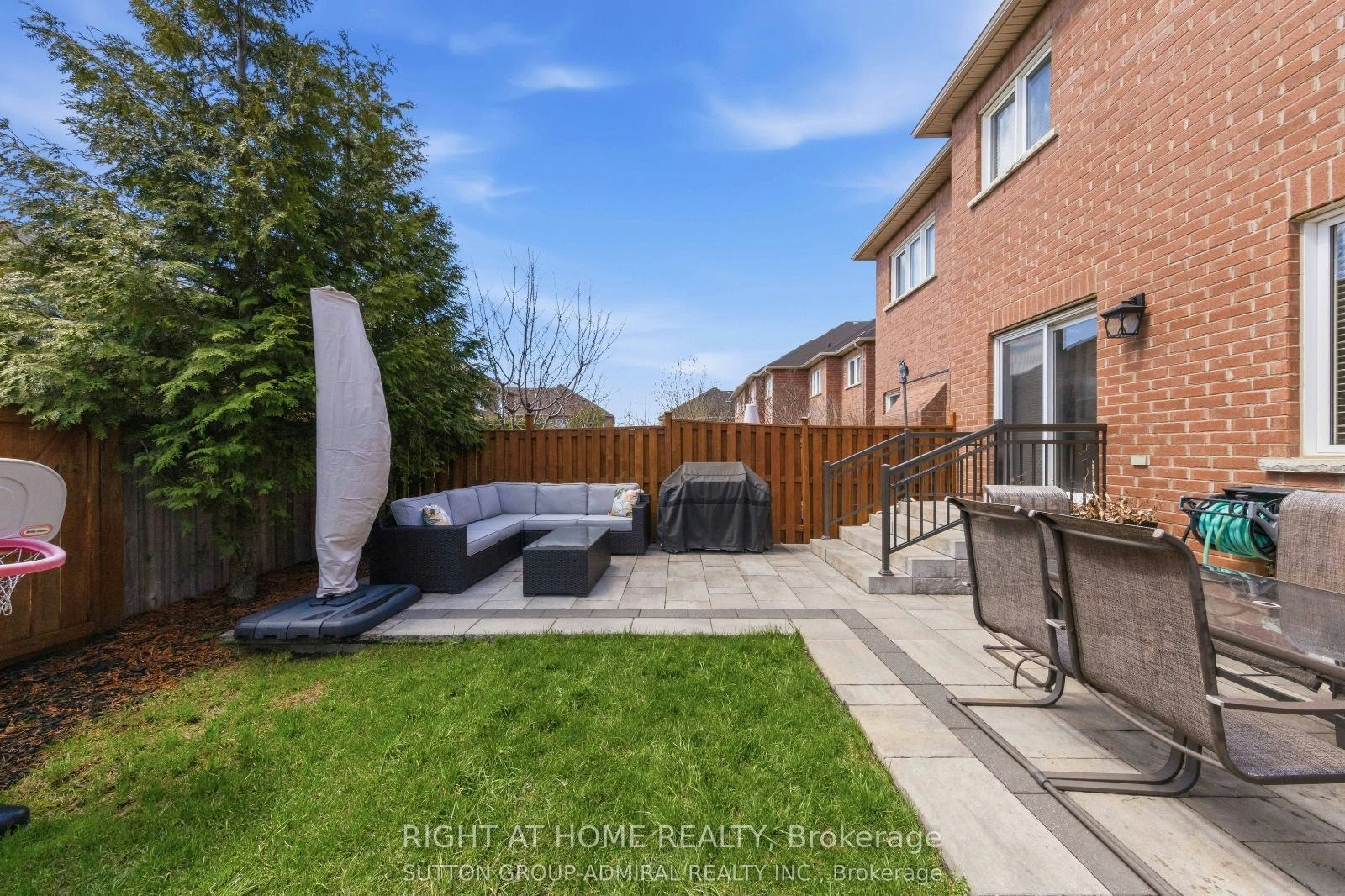 8 Napanee Street, Richmond Hill, ON, L4E 0X4 - 34