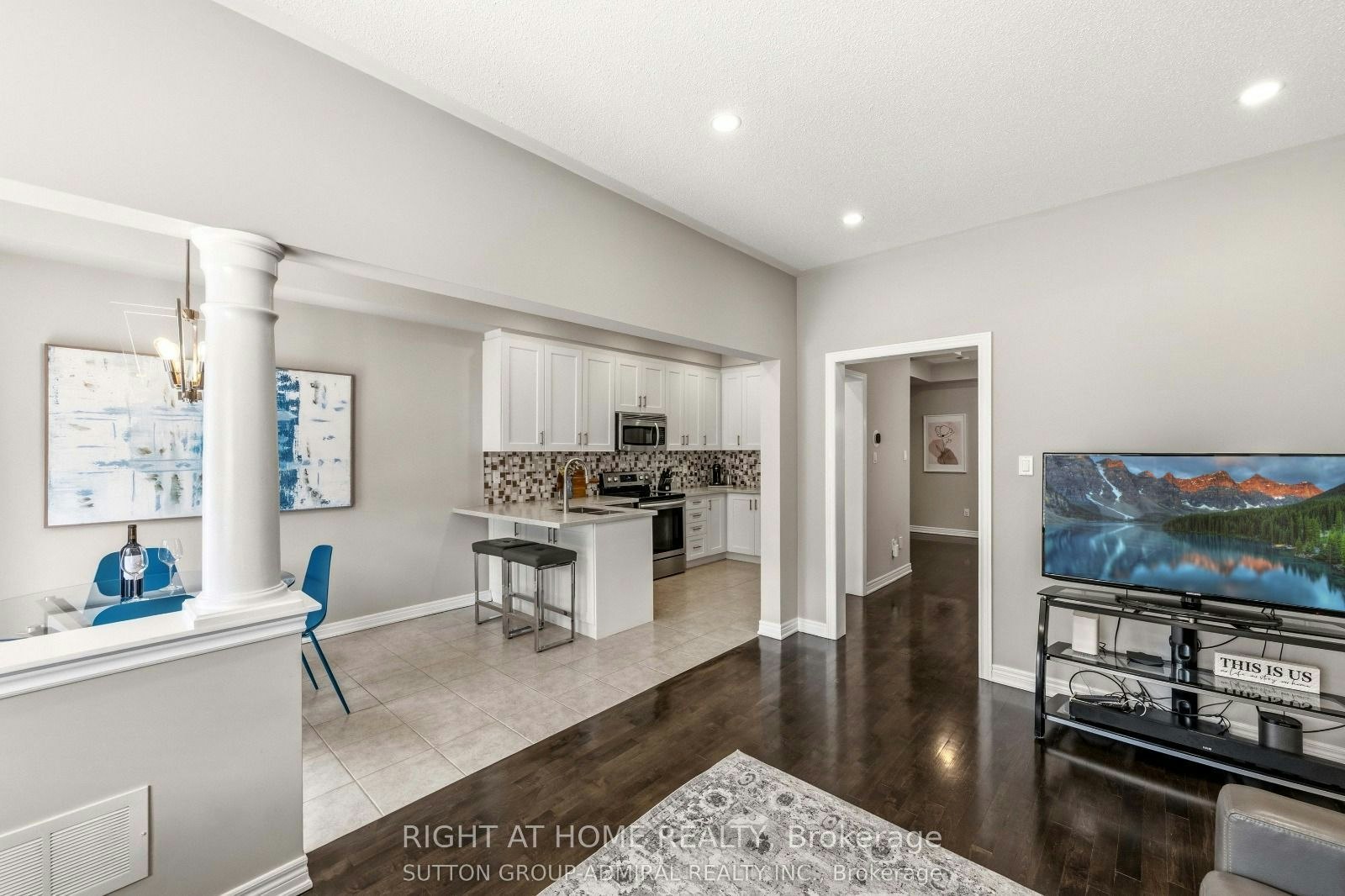 8 Napanee Street, Richmond Hill, ON, L4E 0X4 - 9