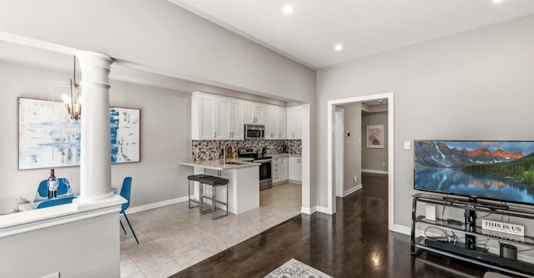 8 Napanee Street, Richmond Hill, ON, L4E 0X4 - 9