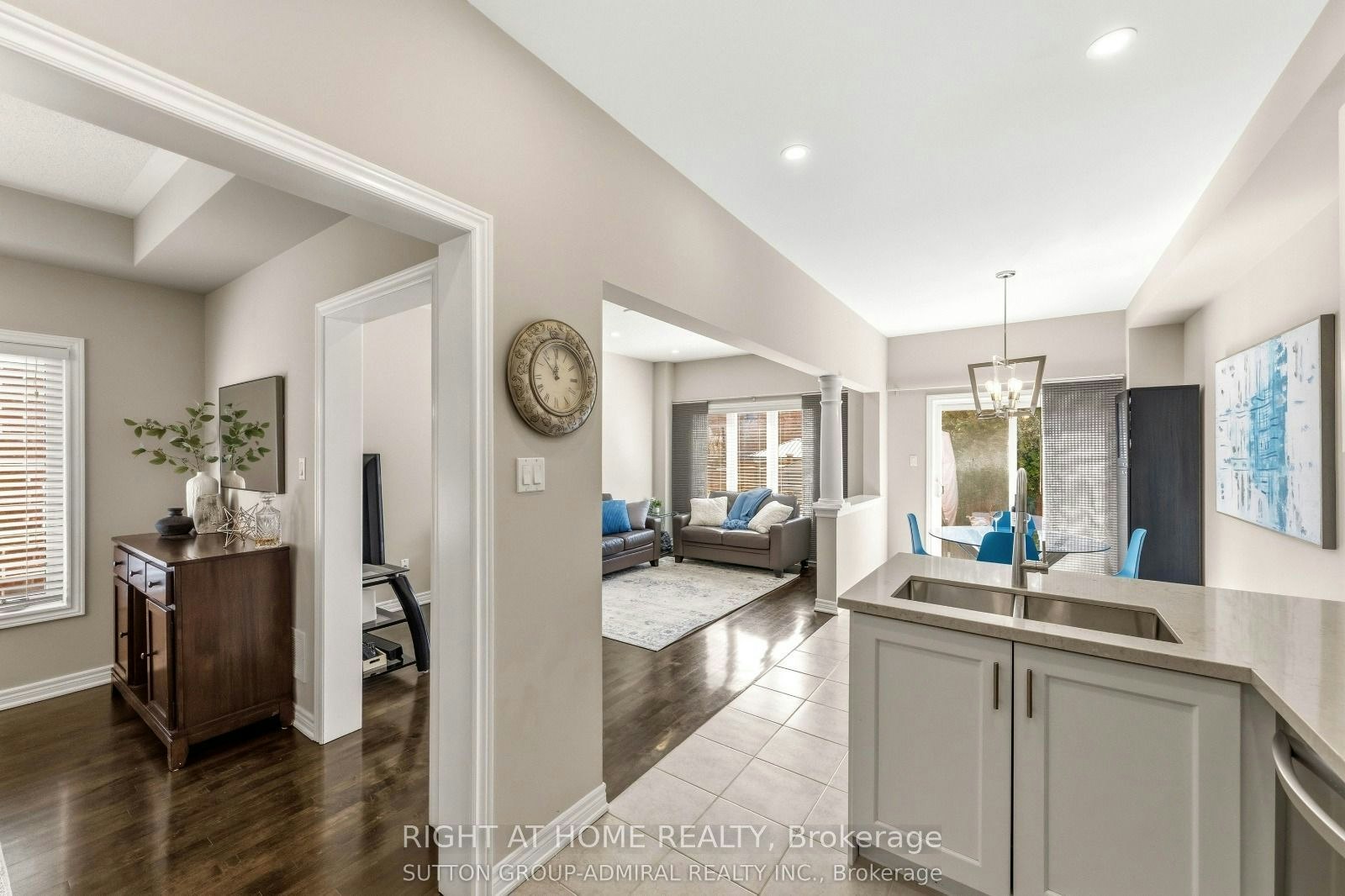 8 Napanee Street, Richmond Hill, ON, L4E 0X4 - 11
