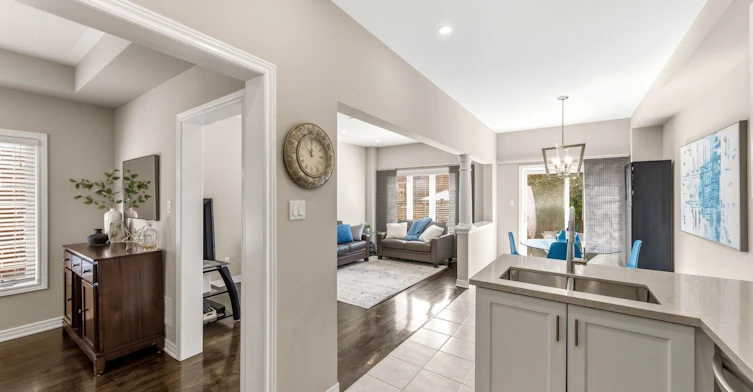 8 Napanee Street, Richmond Hill, ON, L4E 0X4 - 11