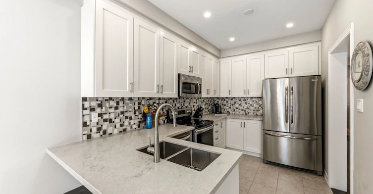 8 Napanee Street, Richmond Hill, ON, L4E 0X4 - 10