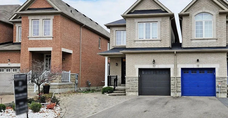 8 Napanee Street, Richmond Hill, ON, L4E 0X4