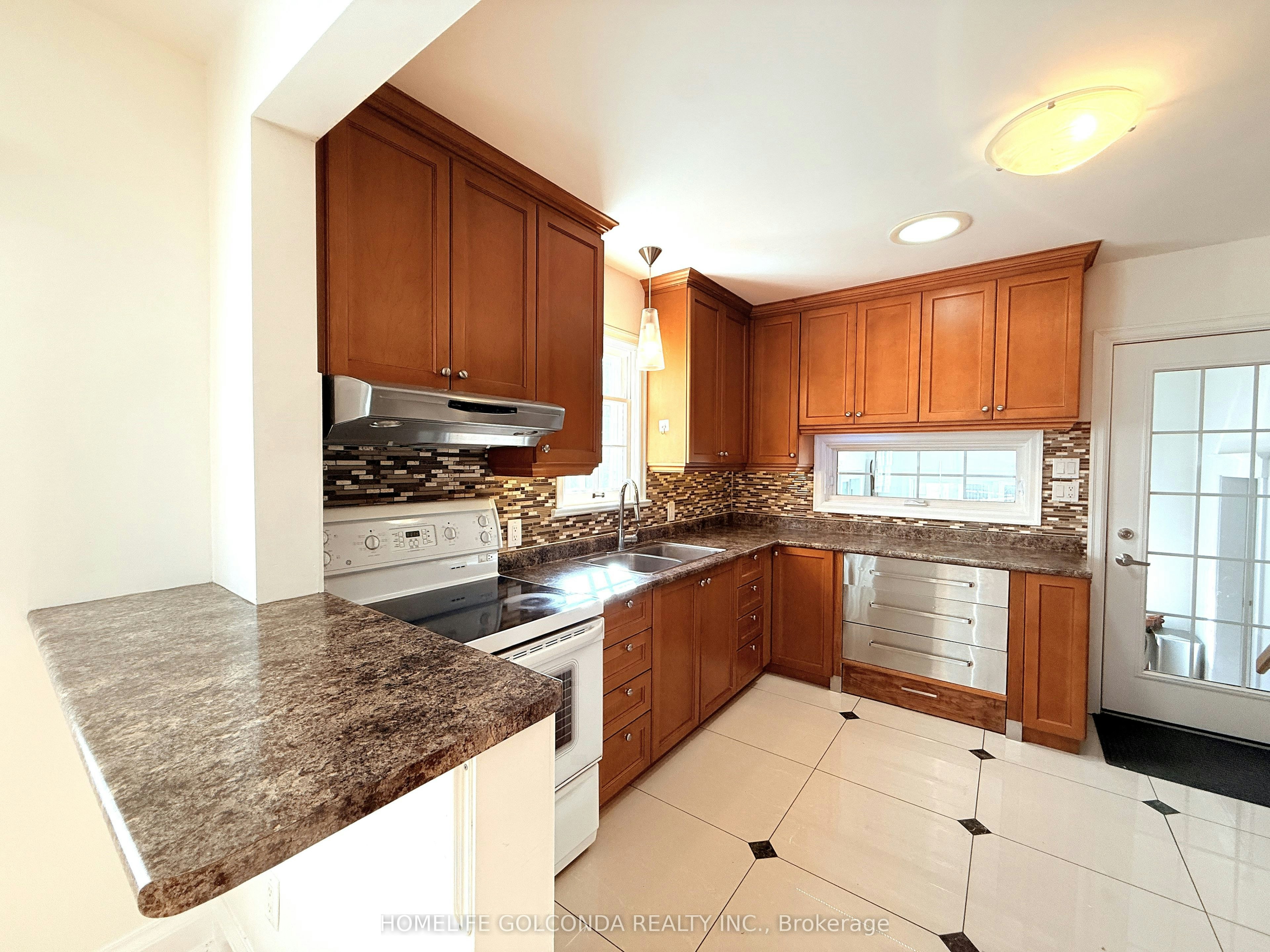 84 Main Unionville Street, Markham, ON, L3R 2E7 - 8