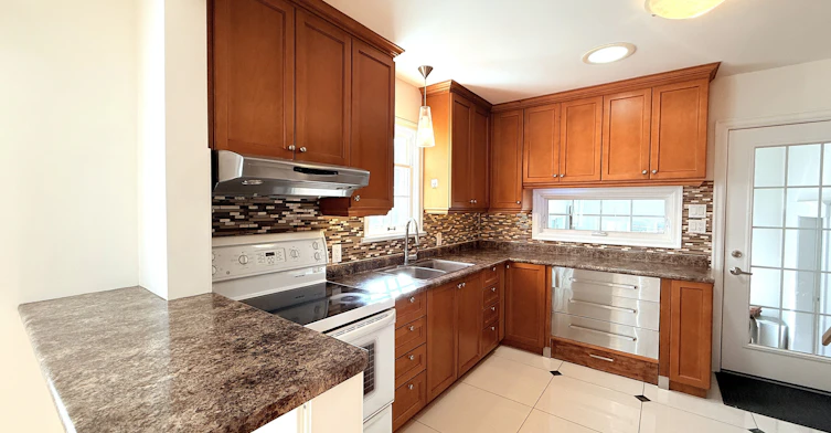 84 Main Unionville Street, Markham, ON, L3R 2E7 - 8