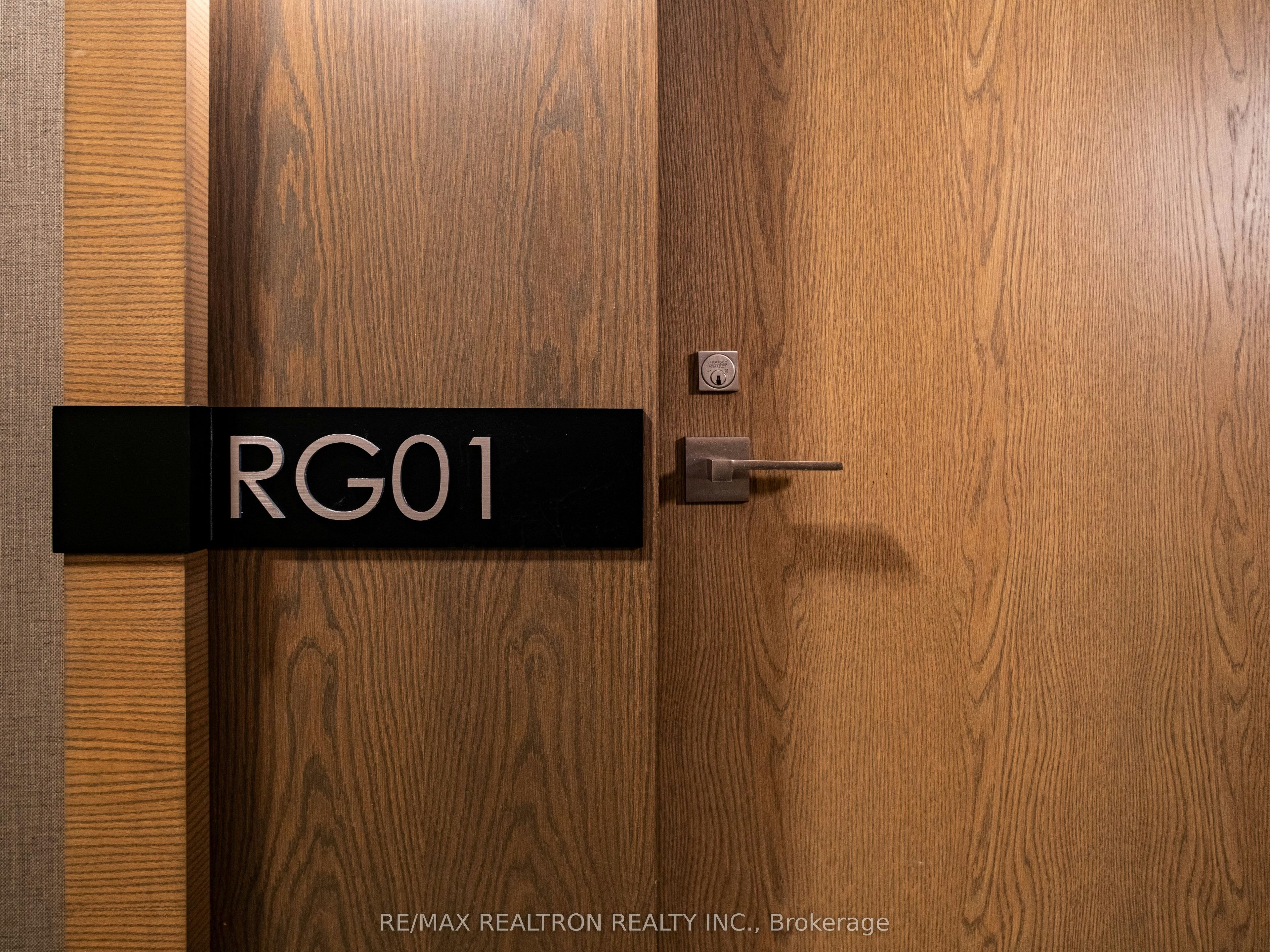 RG1-18 Uptown Drive, Markham, ON, L3R 5M5 - 2