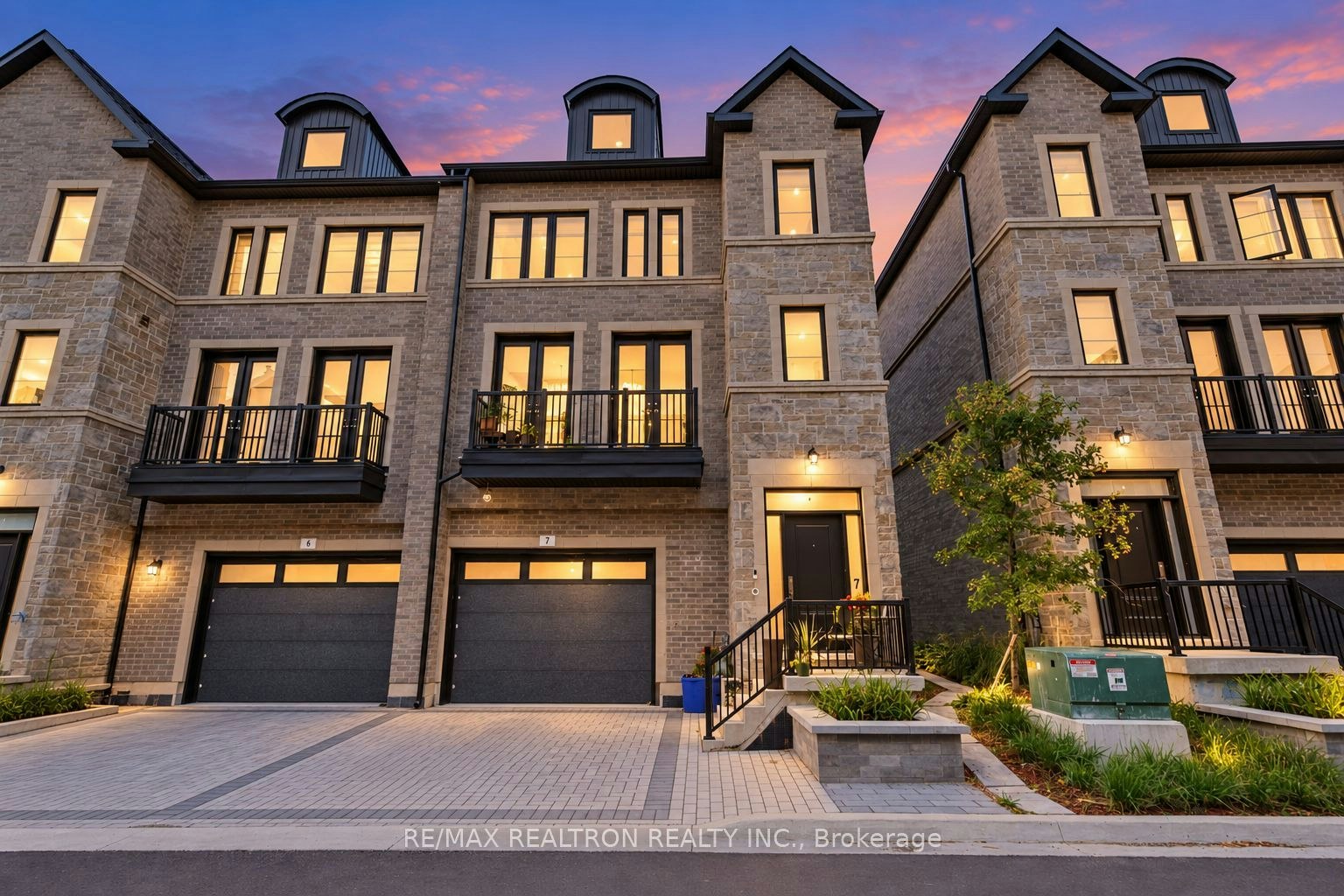 07-260 Eagle Street, Newmarket, ON, L3Y 1K1