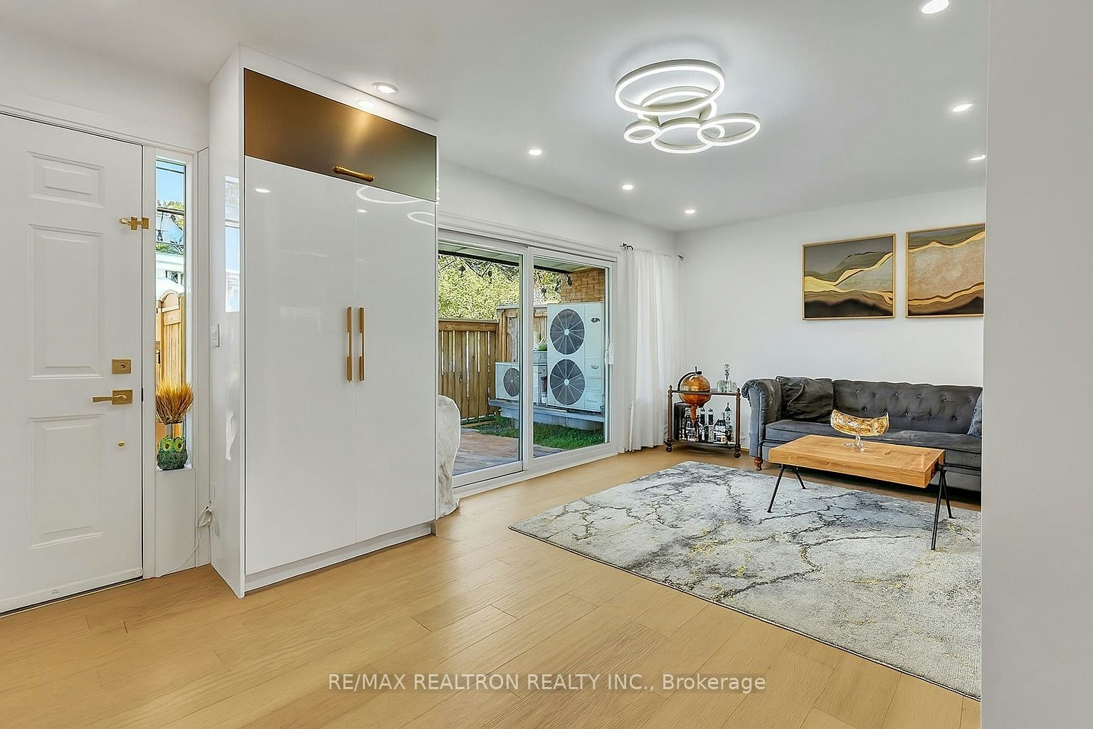 307 Milestone Crescent, Aurora, ON, L4G 3M2 - 2