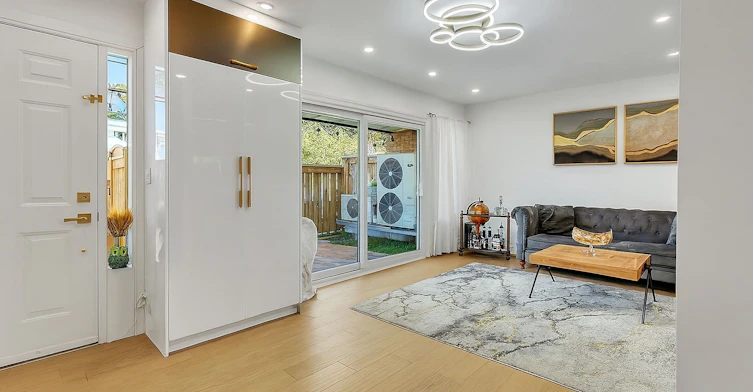 307 Milestone Crescent, Aurora, ON, L4G 3M2 - 2
