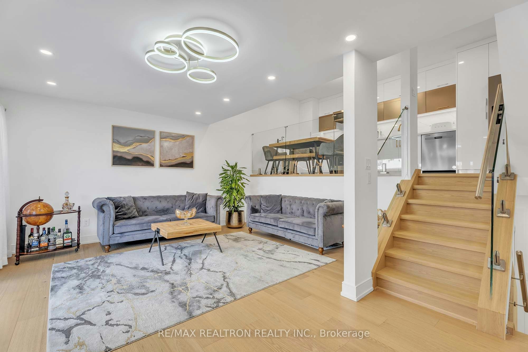 307 Milestone Crescent, Aurora, ON, L4G 3M2