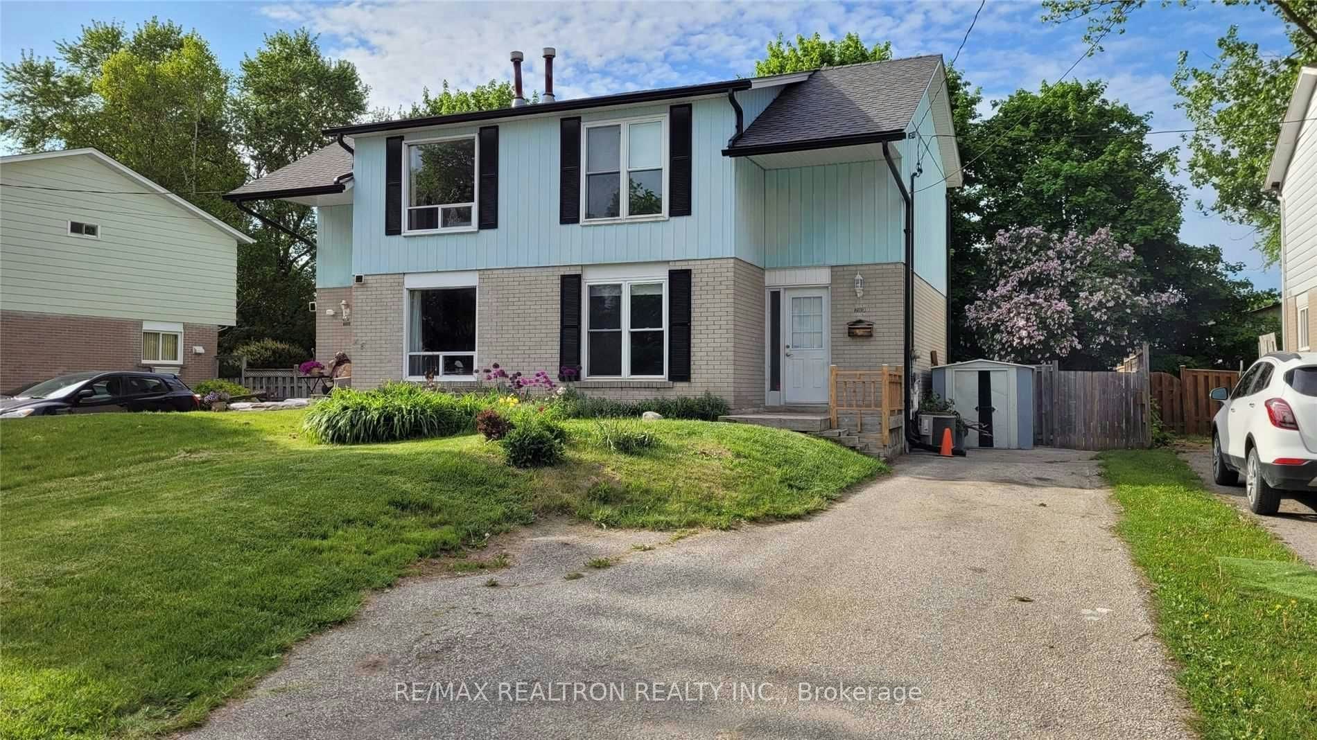 713 Elgin Street, Newmarket, ON, L3Y 3B5