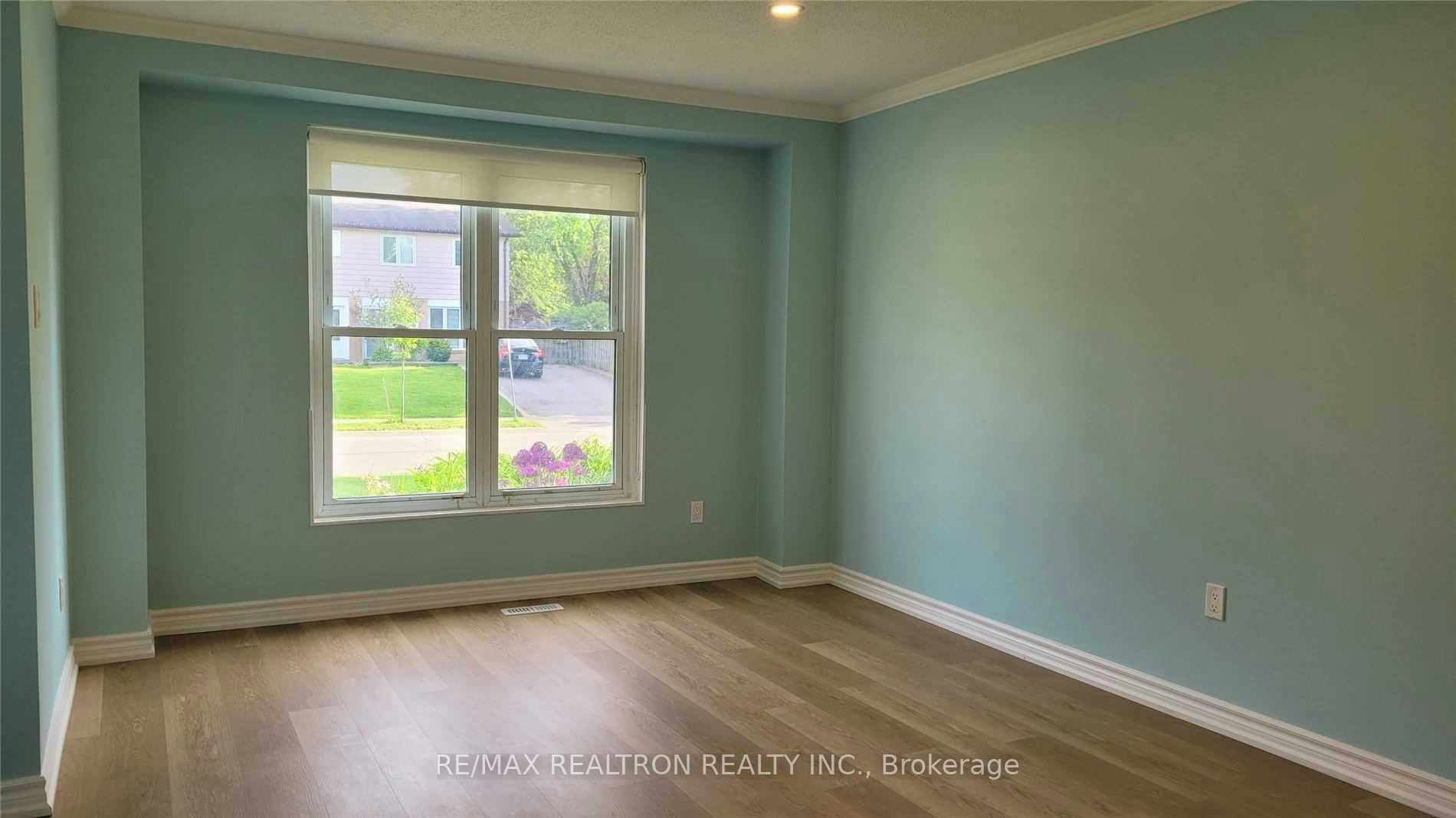 713 Elgin Street, Newmarket, ON, L3Y 3B5 - 4