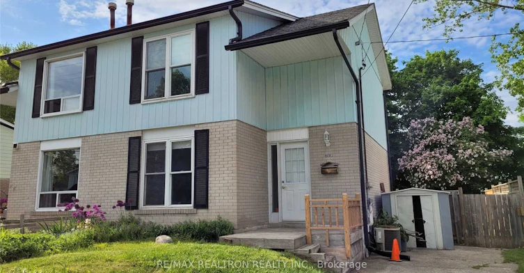 713 Elgin Street, Newmarket, ON, L3Y 3B5 - 2