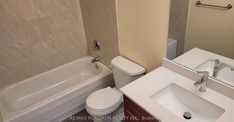 713 Elgin Street, Newmarket, ON, L3Y 3B5 - 9