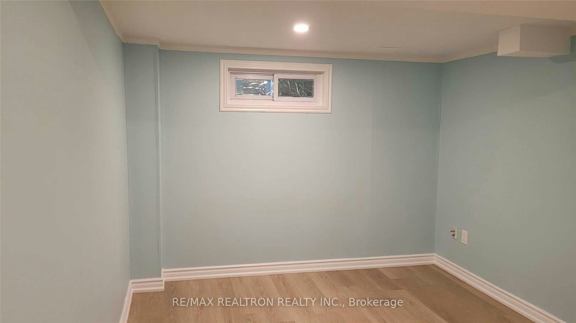 713 Elgin Street, Newmarket, ON, L3Y 3B5 - 11