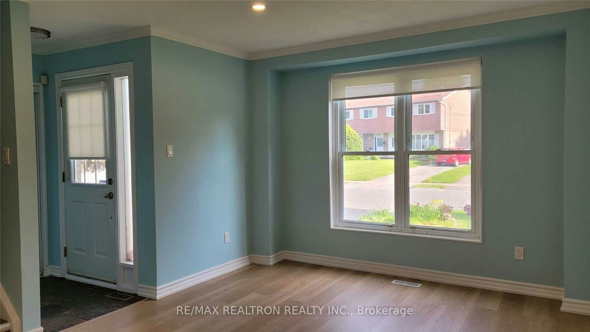 713 Elgin Street, Newmarket, ON, L3Y 3B5 - 3