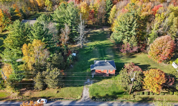 450 Queensville Side Road W