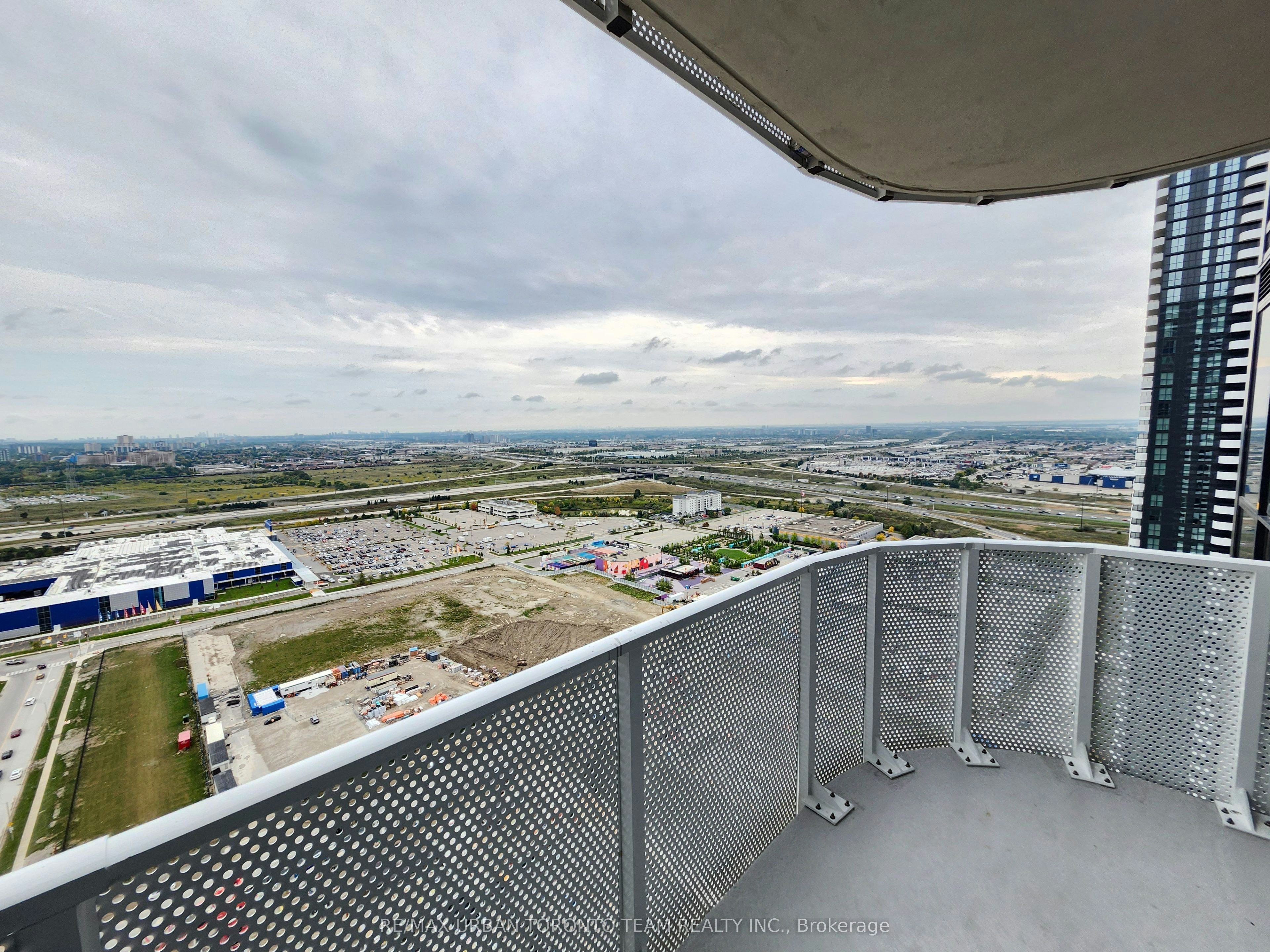 3312-28 Interchange Way, Vaughan, ON, L4K 0P8 - 2