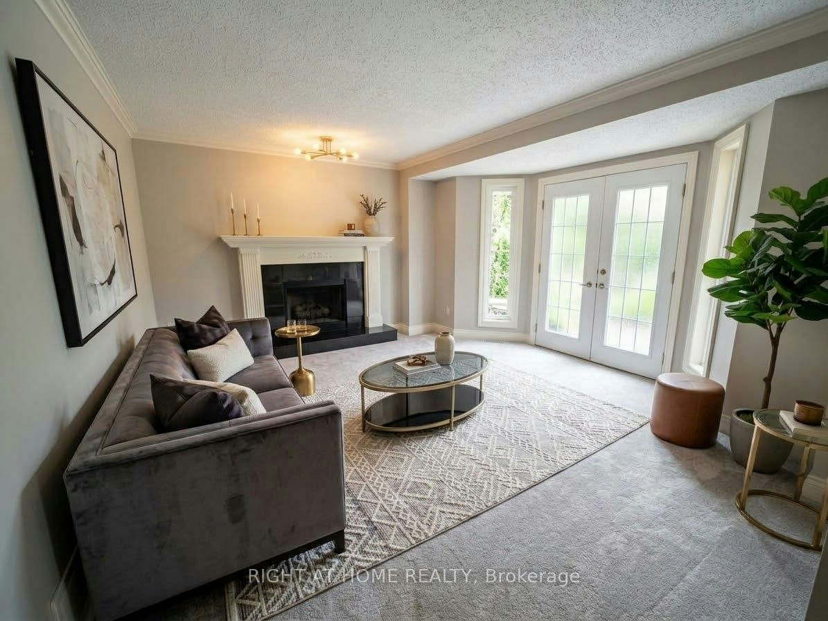 208 Burton Grove, King, ON, L7B 1C7 - 6