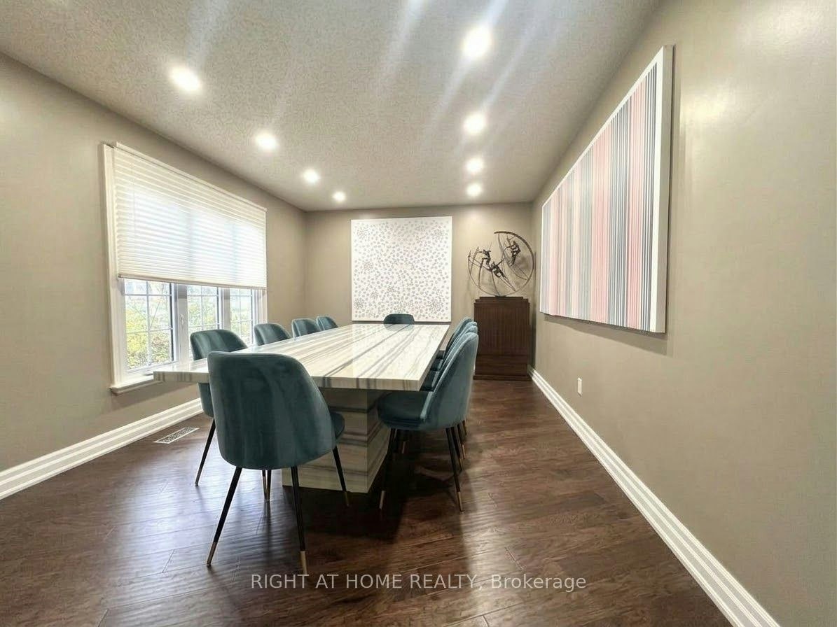 208 Burton Grove, King, ON, L7B 1C7 - 5
