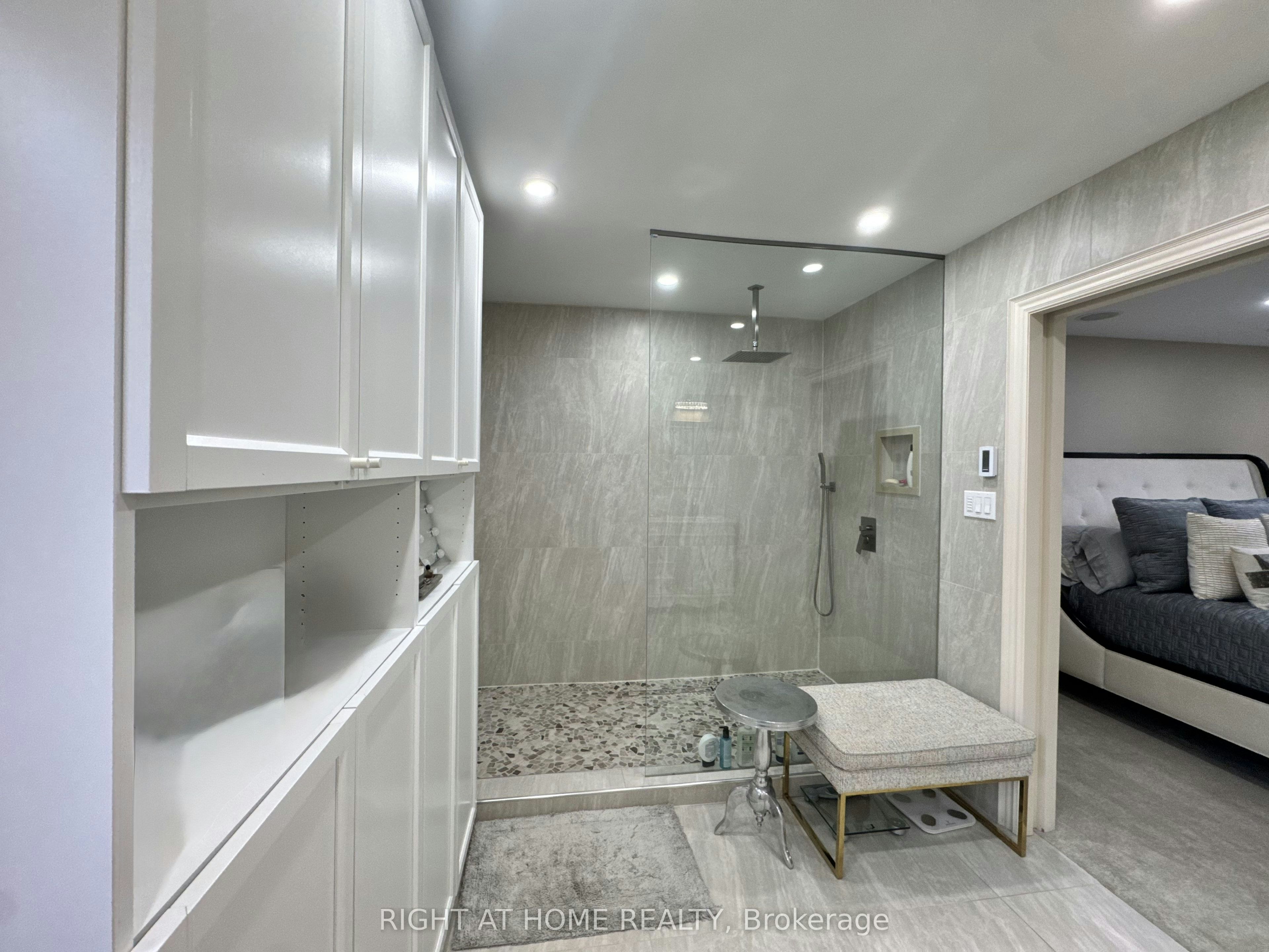 208 Burton Grove, King, ON, L7B 1C7 - 13