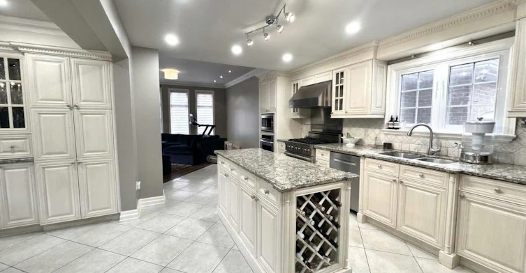 208 Burton Grove, King, ON, L7B 1C7 - 9