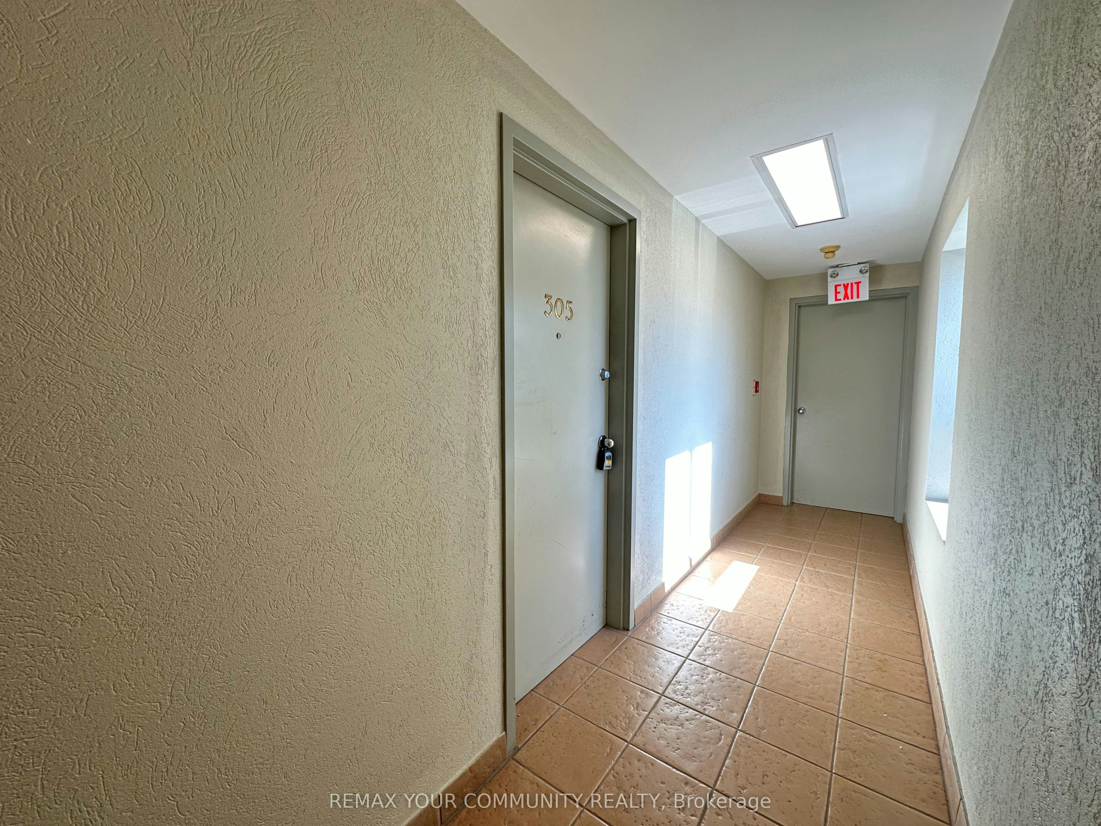305-15207 Yonge Street, Aurora, ON, L4G 1L8 - 22