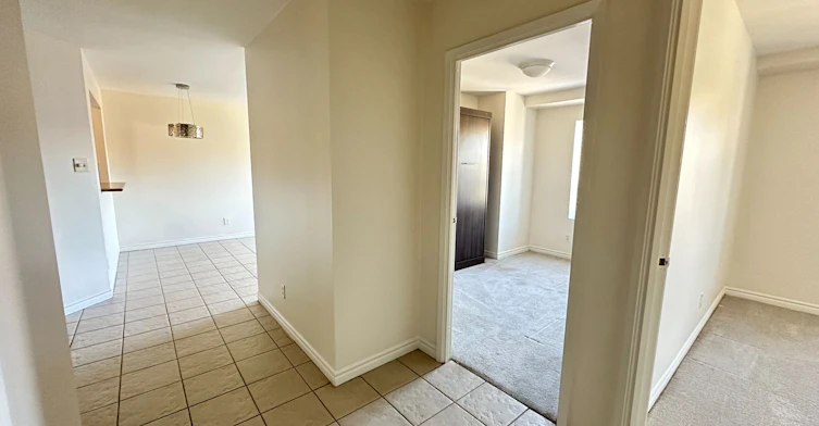 305-15207 Yonge Street, Aurora, ON, L4G 1L8 - 13