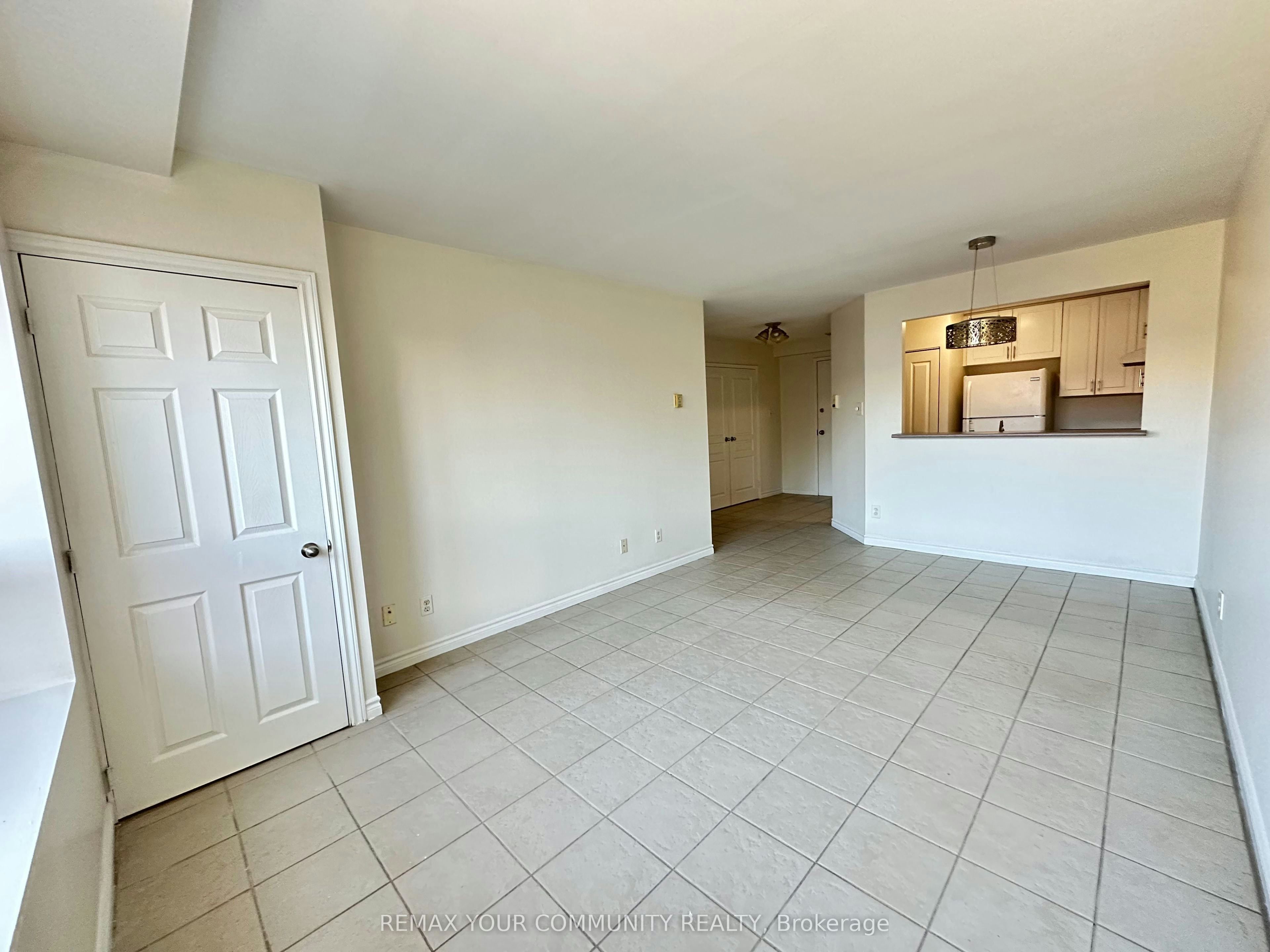 305-15207 Yonge Street, Aurora, ON, L4G 1L8 - 10