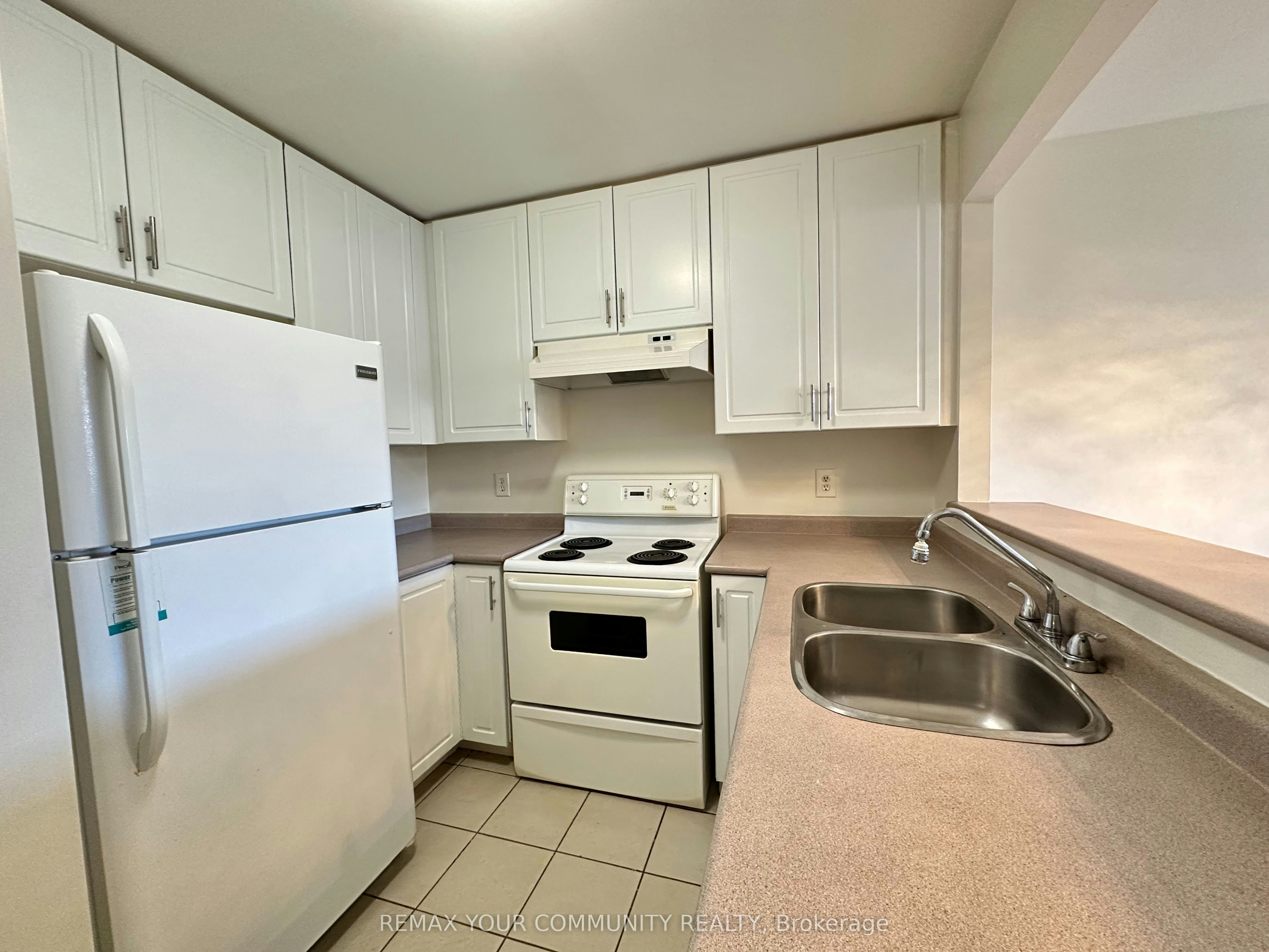 305-15207 Yonge Street, Aurora, ON, L4G 1L8 - 7