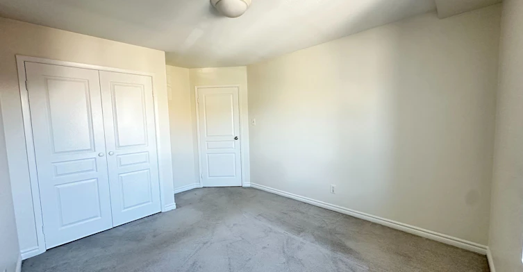305-15207 Yonge Street, Aurora, ON, L4G 1L8 - 16