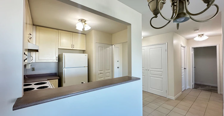 503-15207 Yonge Street, Aurora, ON, L4G 1L8 - 8