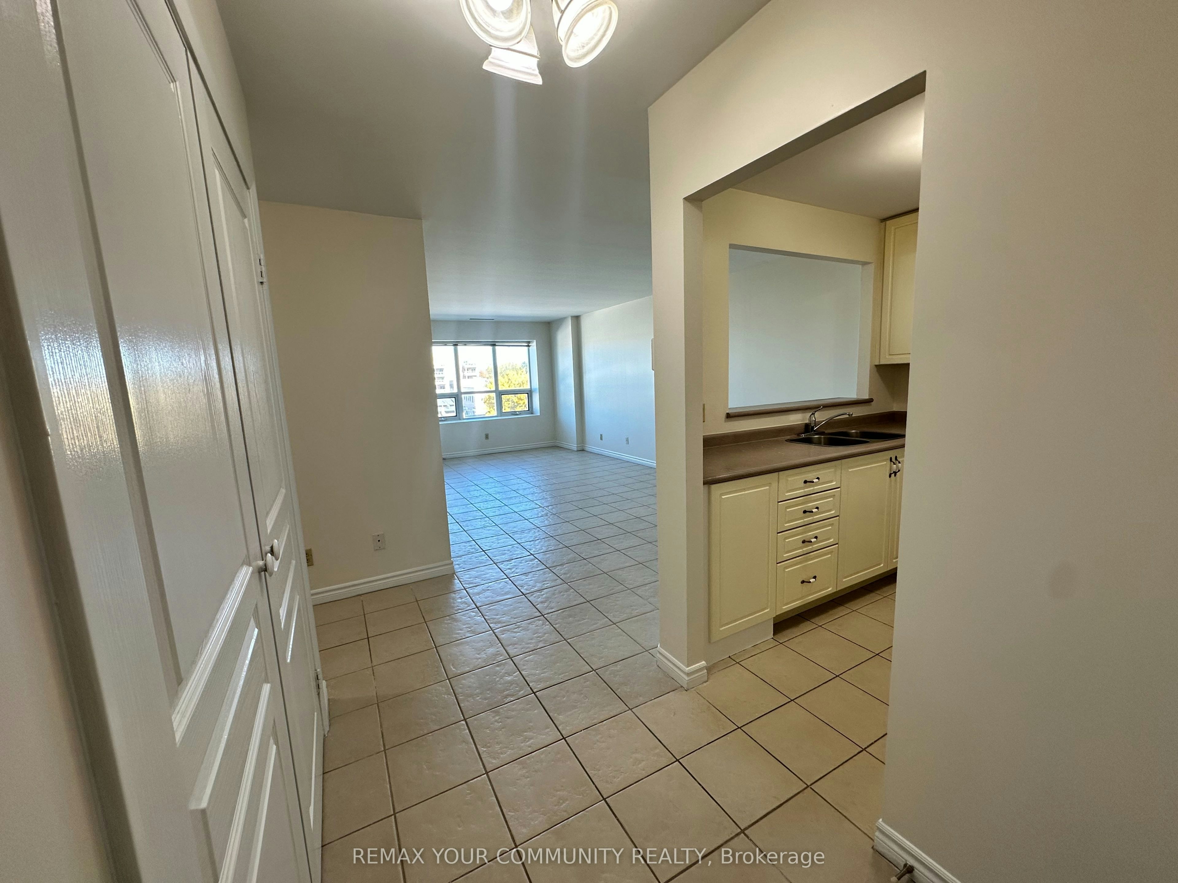 503-15207 Yonge Street, Aurora, ON, L4G 1L8 - 3