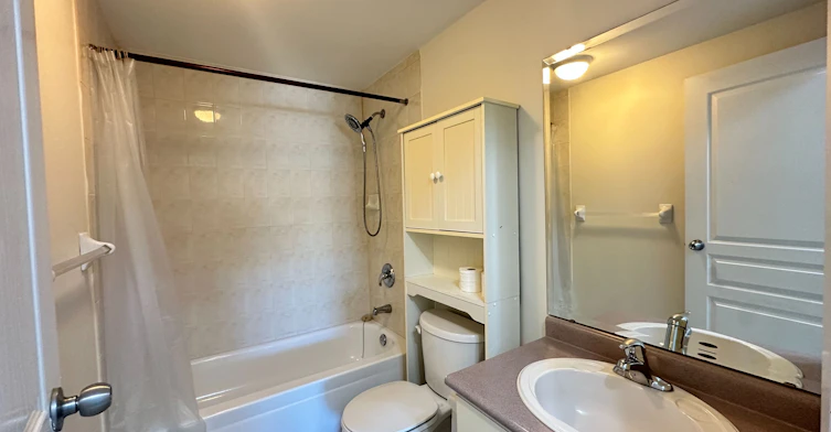 503-15207 Yonge Street, Aurora, ON, L4G 1L8 - 15