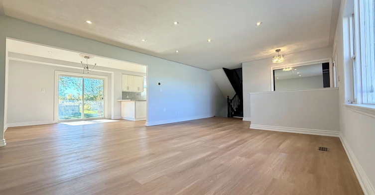 1135 Rovenshoe Road S, East Gwillimbury, ON, L4P 3E9 - 9