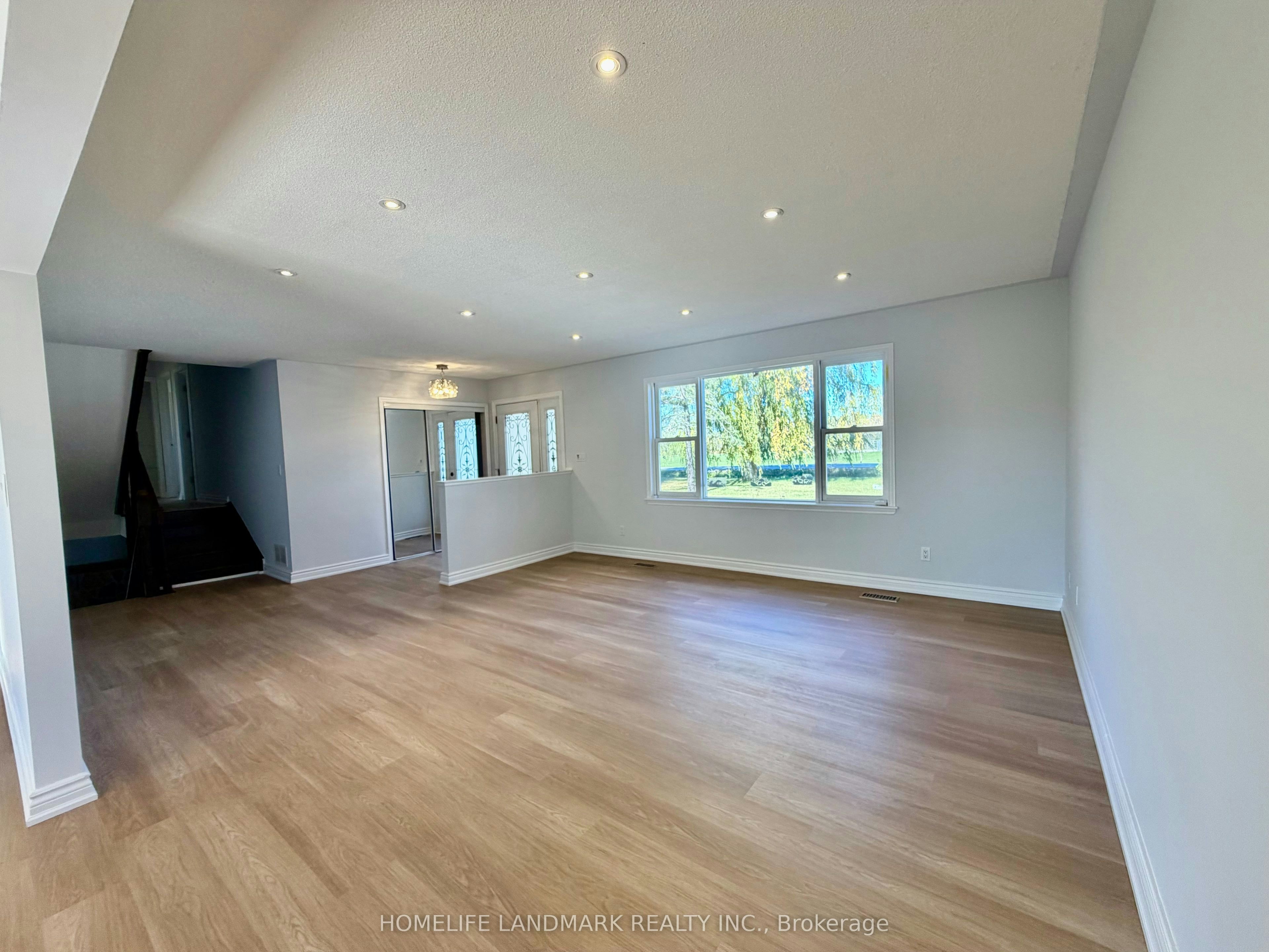 1135 Rovenshoe Road S, East Gwillimbury, ON, L4P 3E9 - 6