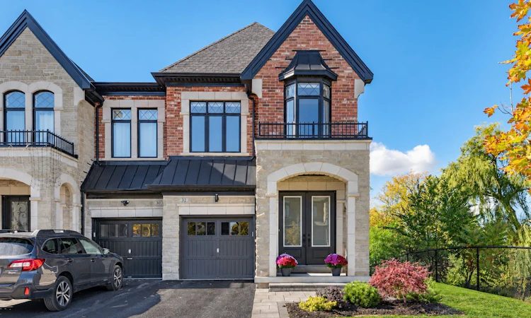 32 Great Heron Court