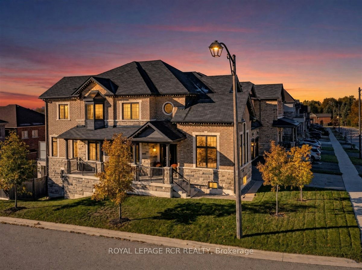 47 Carondale Square, East Gwillimbury, ON, L9N 0X5