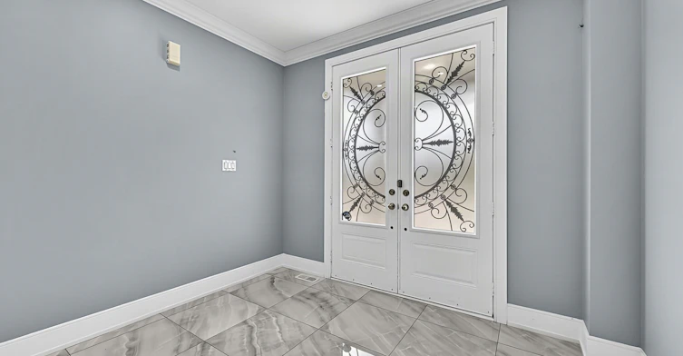 35 Tyndall Drive, Bradford West Gwillimbury, ON, L3Z 4G6 - 3