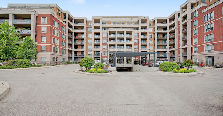 312-25 Baker Hill Boulevard, Whitchurch-Stouffville, ON, L4A 1P8