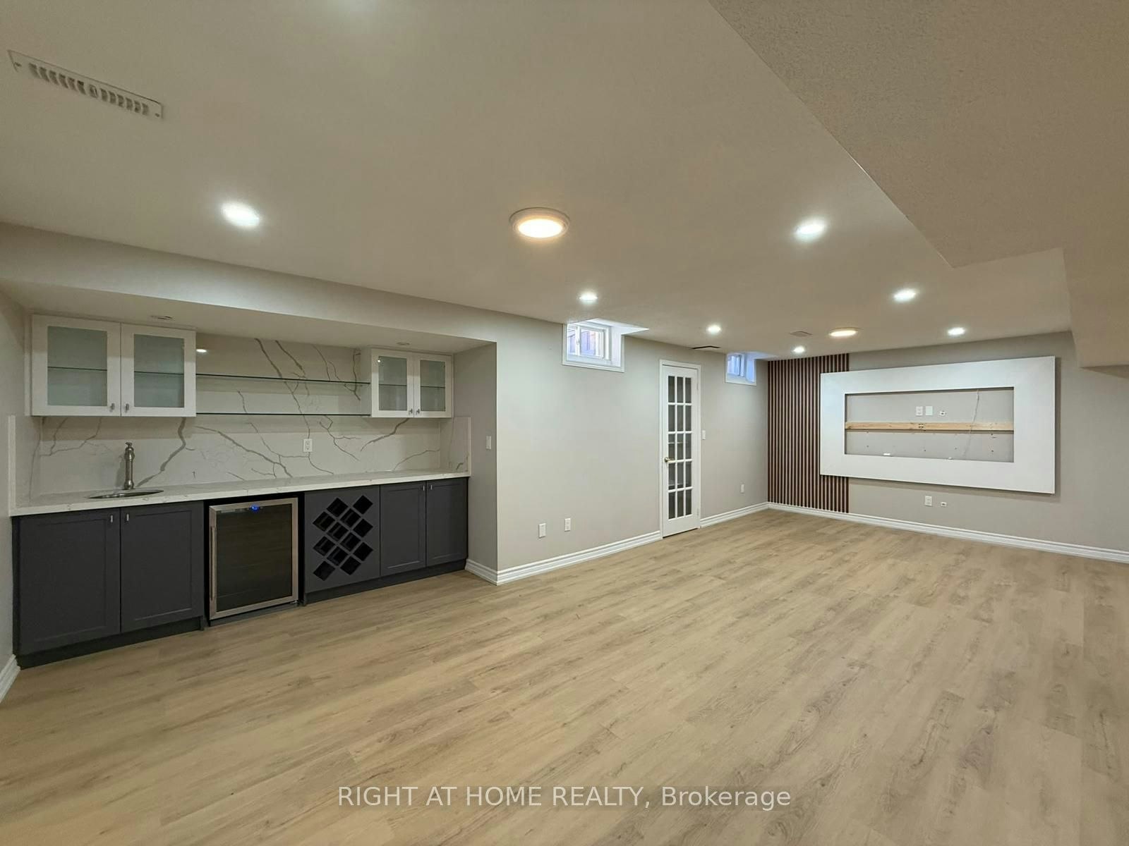 247 Rizal Avenue, Markham, ON, L6B 0M8 - 25