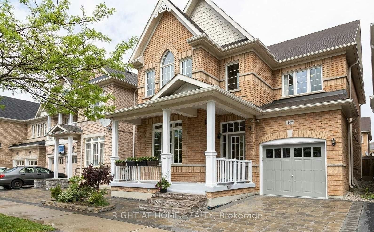 247 Rizal Avenue, Markham, ON, L6B 0M8