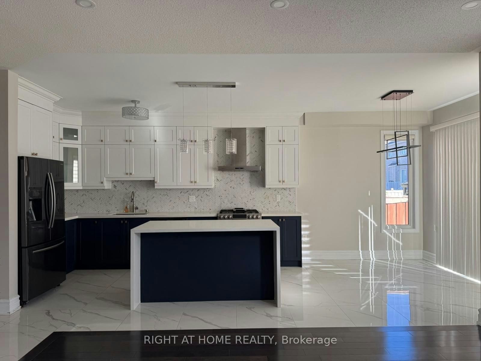 247 Rizal Avenue, Markham, ON, L6B 0M8 - 5