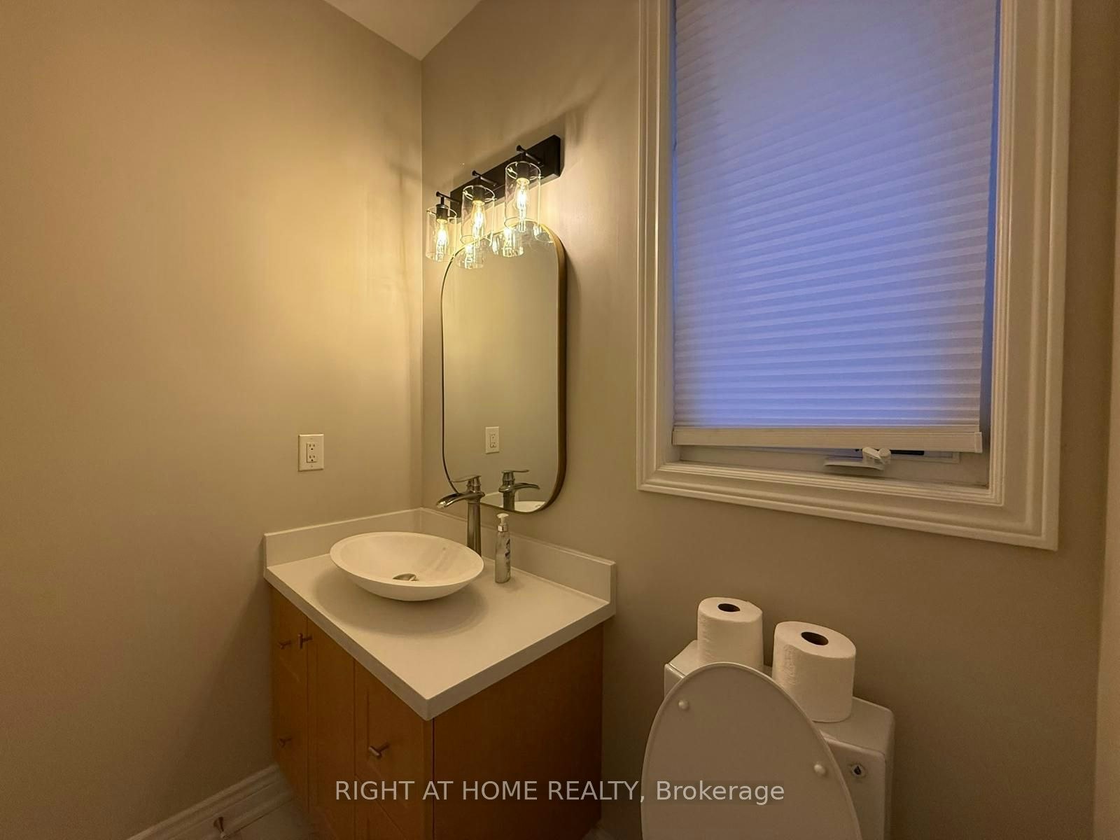 247 Rizal Avenue, Markham, ON, L6B 0M8 - 8