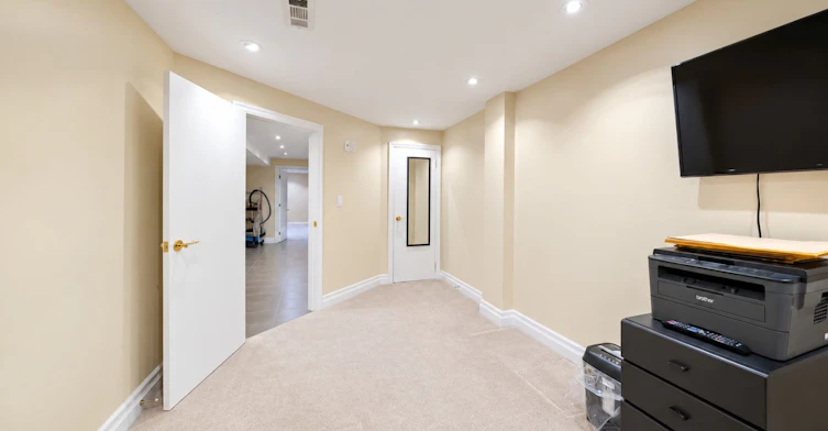 402 Palmer Avenue, Richmond Hill, ON, L4C 1P8 - 8