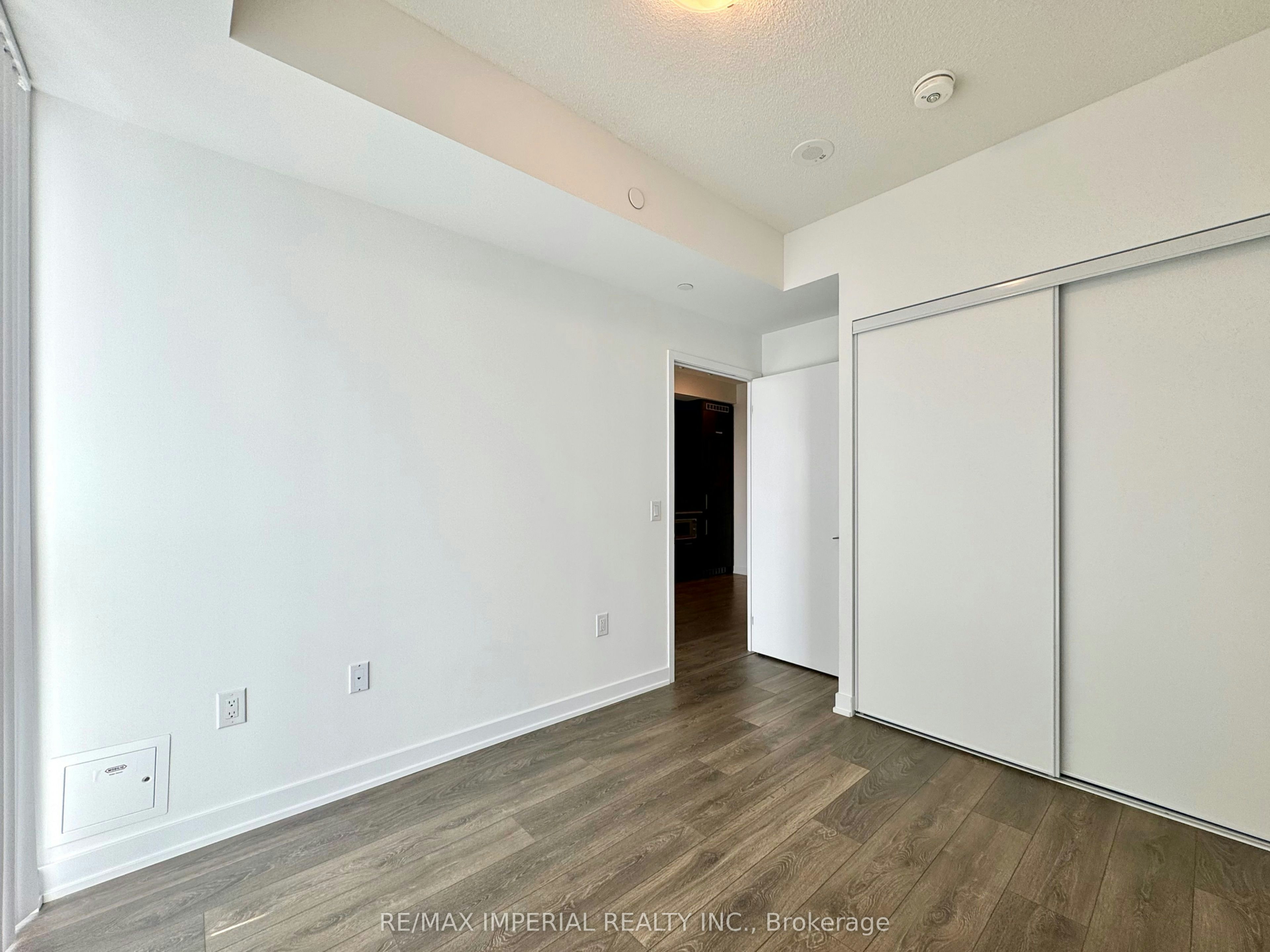1606-10 Honeycrisp Crescent, Vaughan, ON, L4K 0M7 - 7