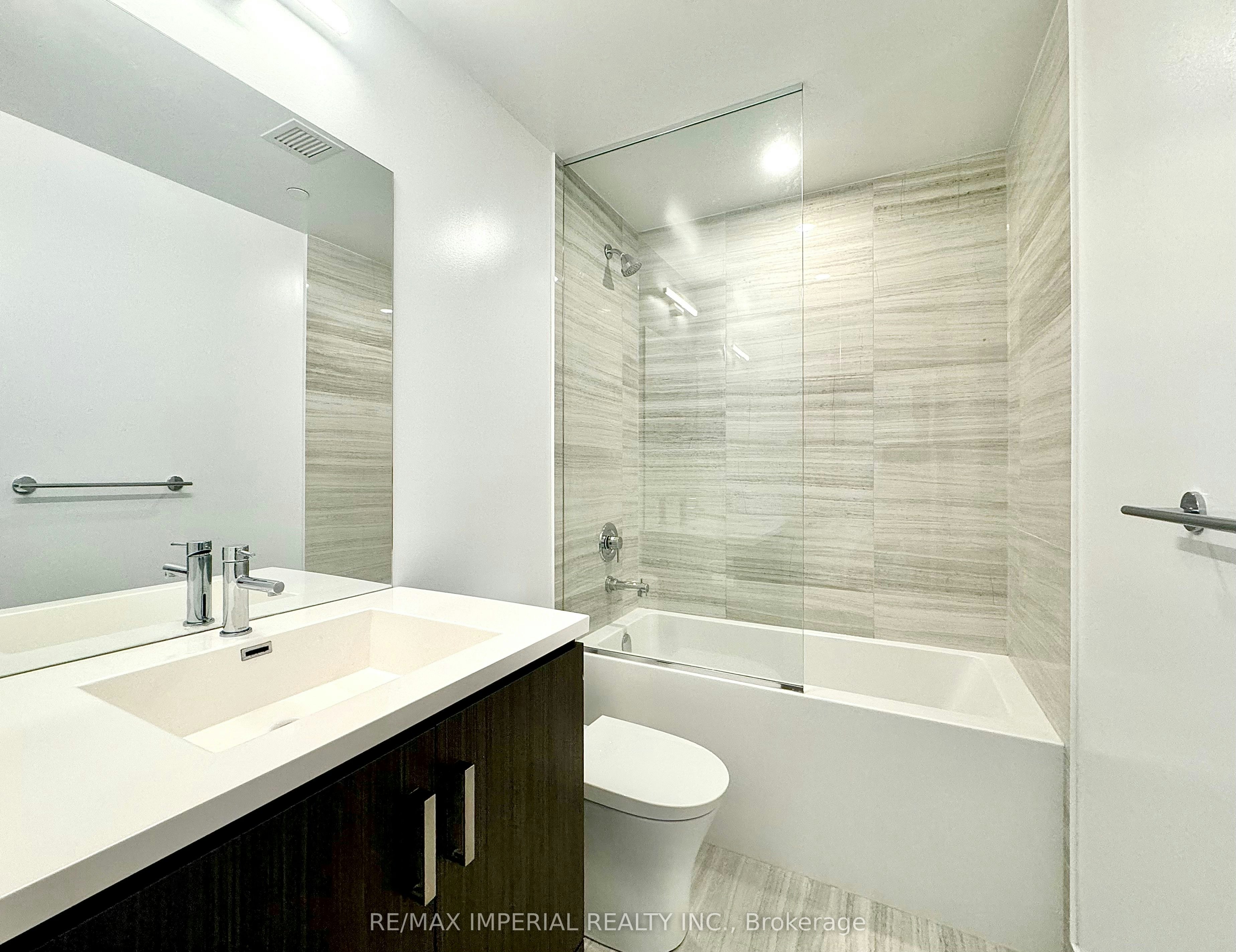 1606-10 Honeycrisp Crescent, Vaughan, ON, L4K 0M7 - 3
