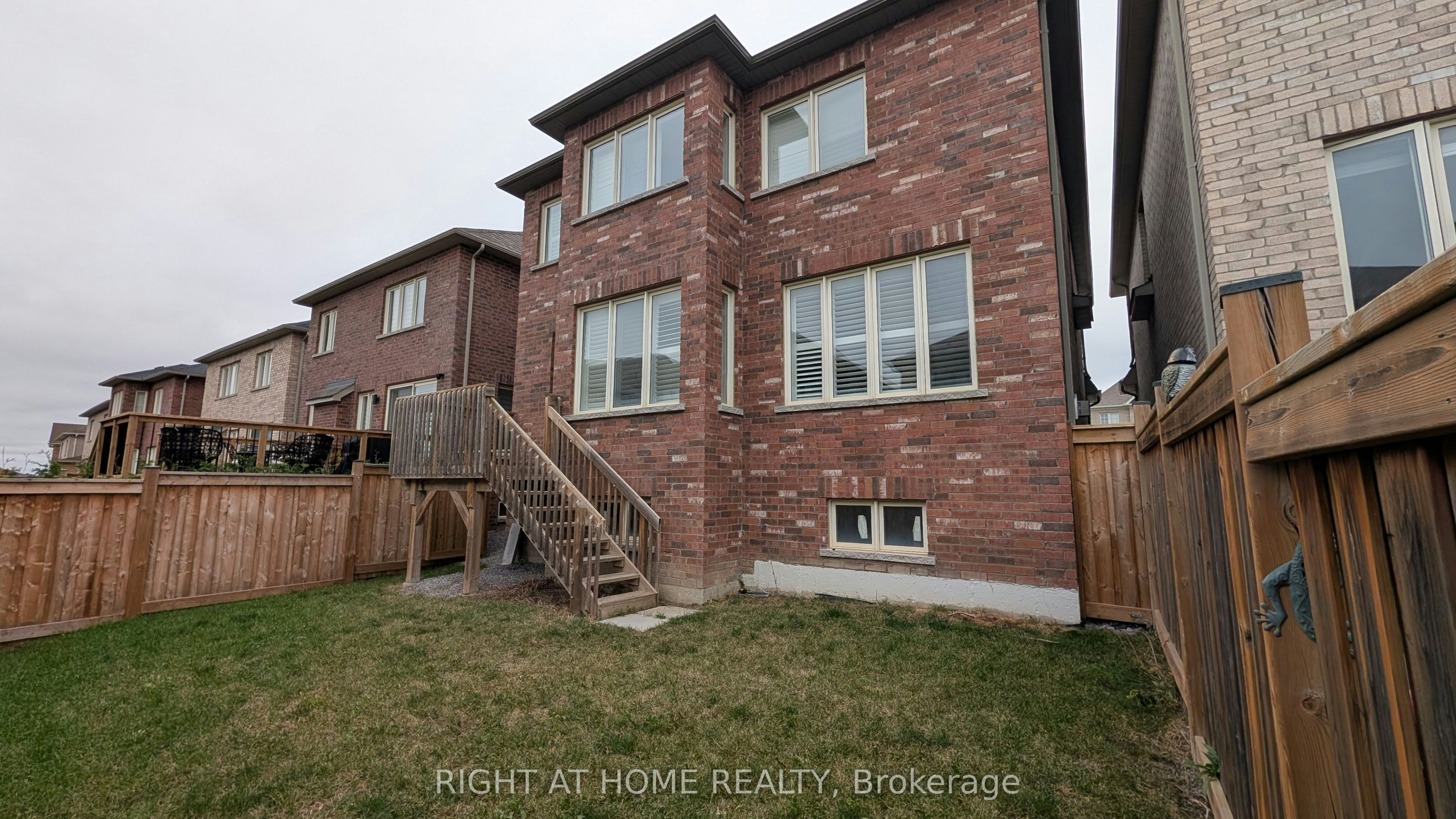 29 Mondial Crescent, East Gwillimbury, ON, L9N 0S1 - 13