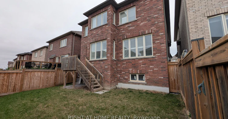 29 Mondial Crescent, East Gwillimbury, ON, L9N 0S1 - 13