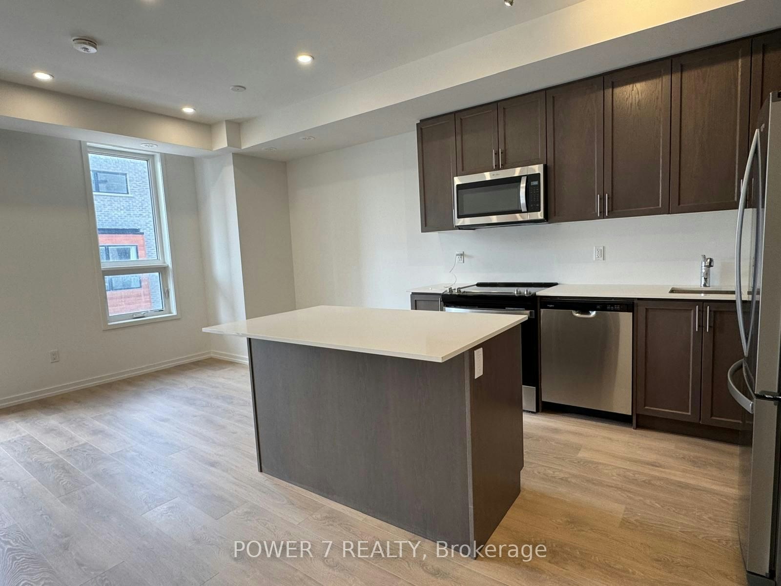 22-14 Lytham Green Circle, Newmarket, ON, L3Y 0H3 - 7